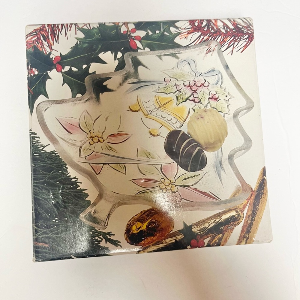Mikasa Savior Vivre glass Christmas tree dish - Picture 2 of 6